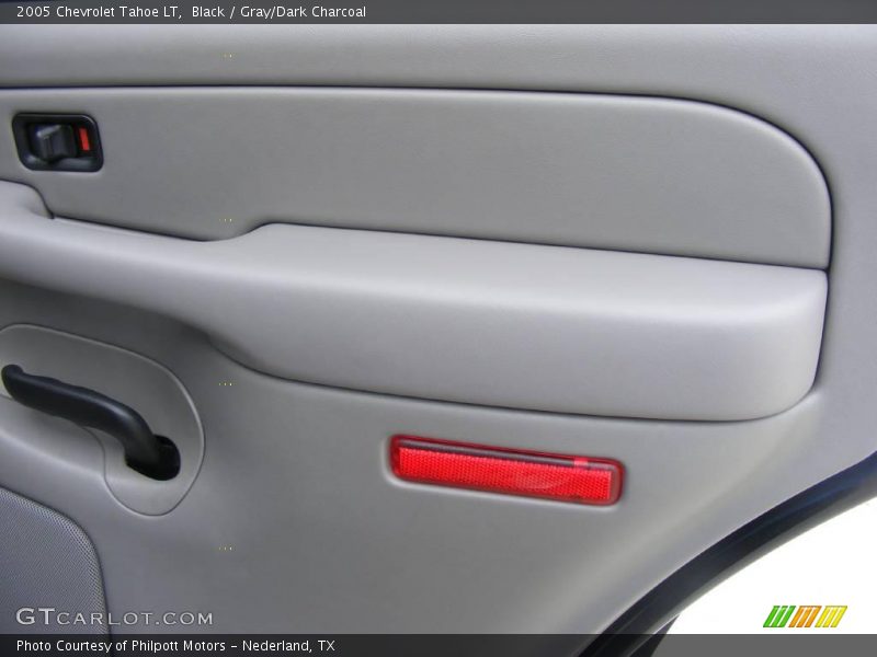Black / Gray/Dark Charcoal 2005 Chevrolet Tahoe LT