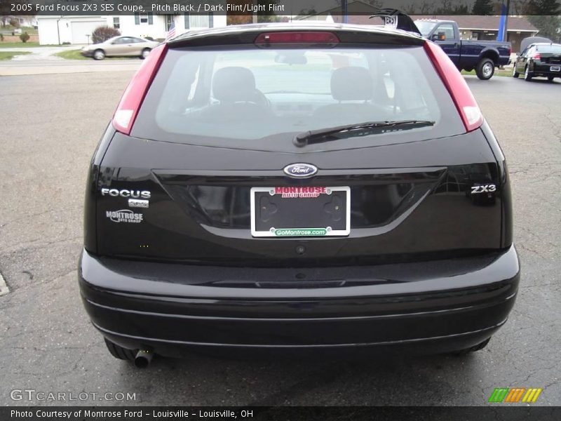 Pitch Black / Dark Flint/Light Flint 2005 Ford Focus ZX3 SES Coupe