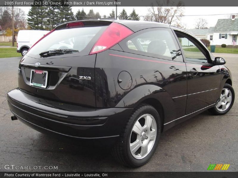 Pitch Black / Dark Flint/Light Flint 2005 Ford Focus ZX3 SES Coupe