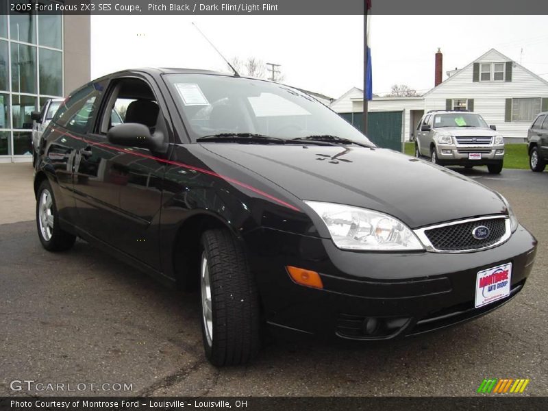 Pitch Black / Dark Flint/Light Flint 2005 Ford Focus ZX3 SES Coupe