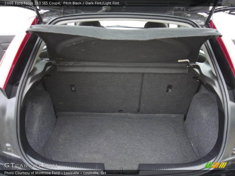 Pitch Black / Dark Flint/Light Flint 2005 Ford Focus ZX3 SES Coupe