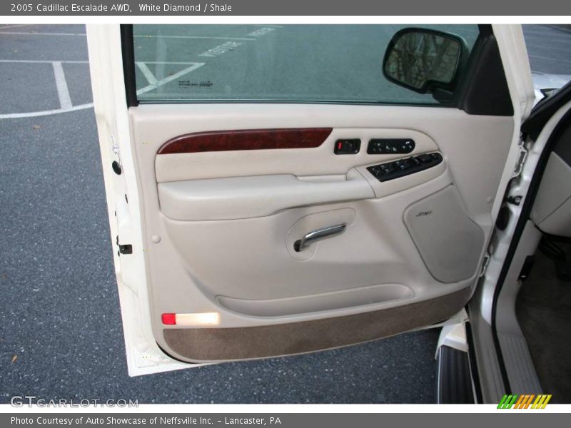 White Diamond / Shale 2005 Cadillac Escalade AWD