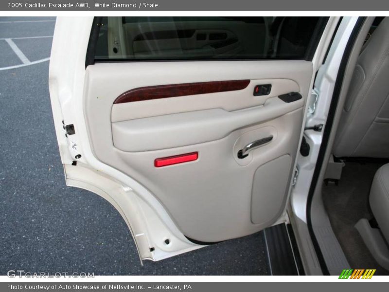 White Diamond / Shale 2005 Cadillac Escalade AWD