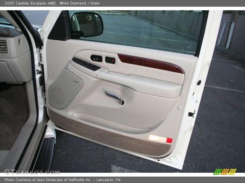 White Diamond / Shale 2005 Cadillac Escalade AWD
