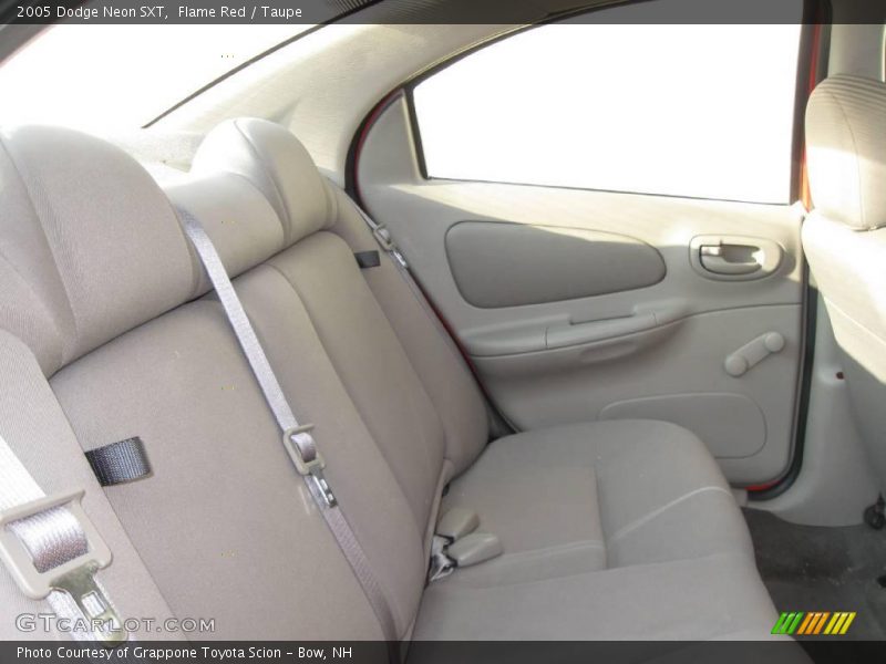 Flame Red / Taupe 2005 Dodge Neon SXT