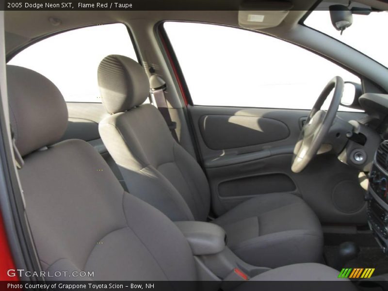 Flame Red / Taupe 2005 Dodge Neon SXT