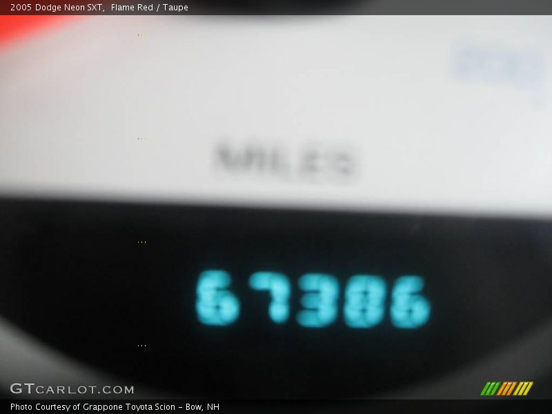 Flame Red / Taupe 2005 Dodge Neon SXT