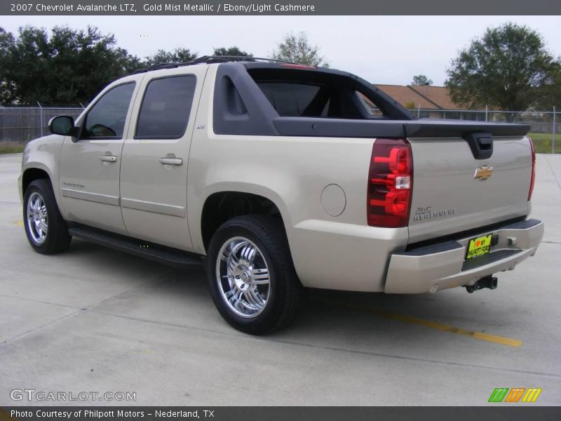 Gold Mist Metallic / Ebony/Light Cashmere 2007 Chevrolet Avalanche LTZ