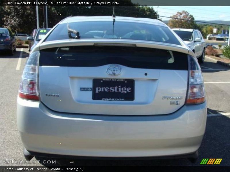 Millenium Silver Metallic / Gray/Burgundy 2005 Toyota Prius Hybrid