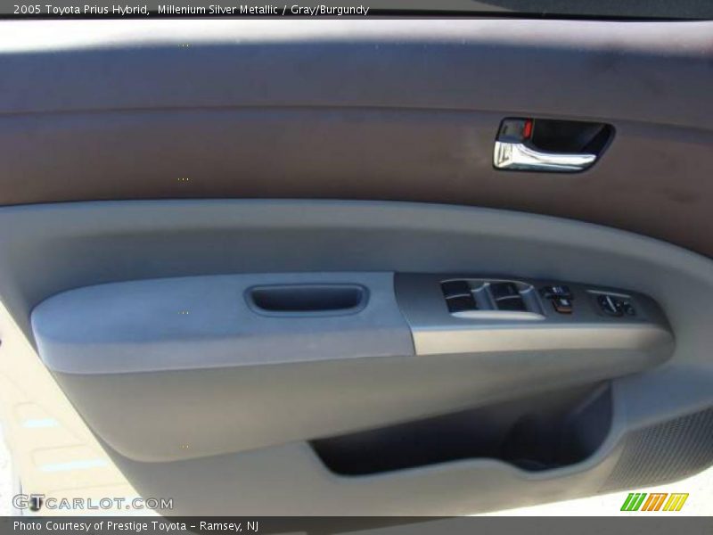 Millenium Silver Metallic / Gray/Burgundy 2005 Toyota Prius Hybrid