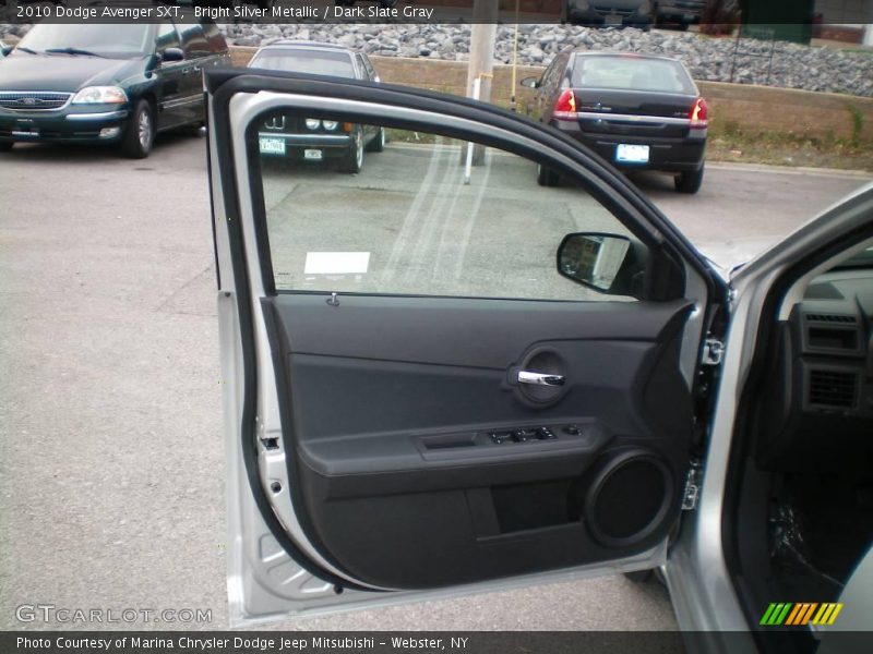 Bright Silver Metallic / Dark Slate Gray 2010 Dodge Avenger SXT