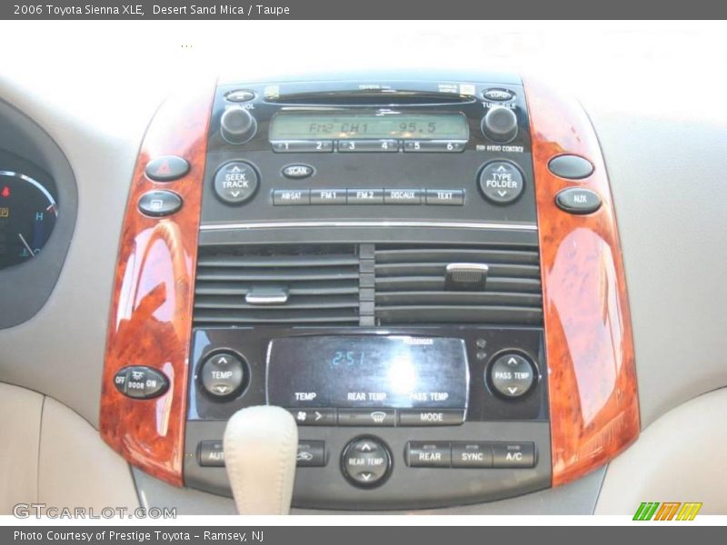 Desert Sand Mica / Taupe 2006 Toyota Sienna XLE