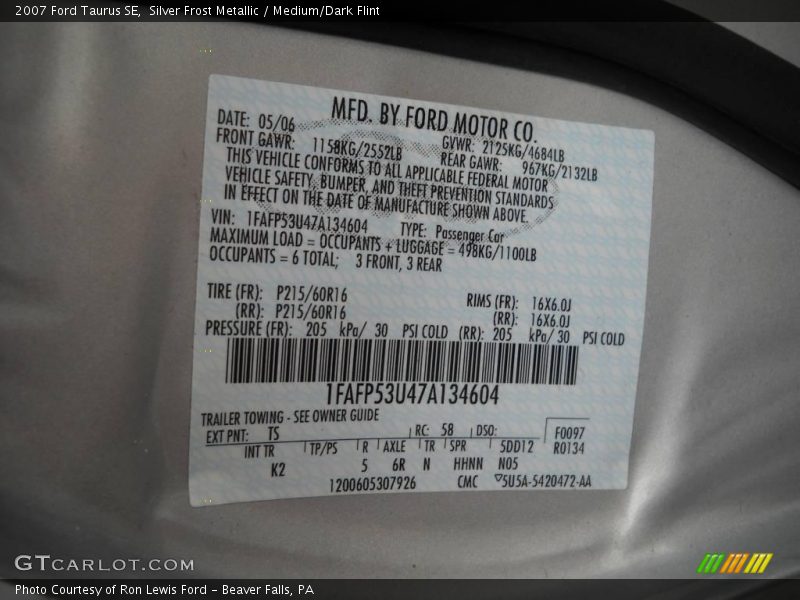 Silver Frost Metallic / Medium/Dark Flint 2007 Ford Taurus SE