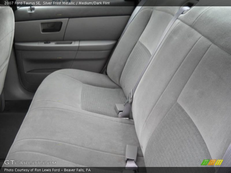 Silver Frost Metallic / Medium/Dark Flint 2007 Ford Taurus SE