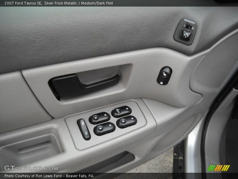 Silver Frost Metallic / Medium/Dark Flint 2007 Ford Taurus SE