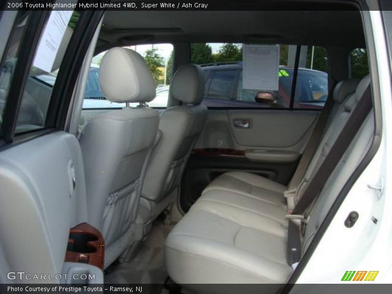 Super White / Ash Gray 2006 Toyota Highlander Hybrid Limited 4WD