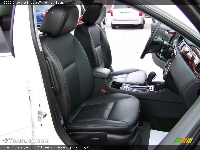 White / Ebony 2009 Chevrolet Impala LT