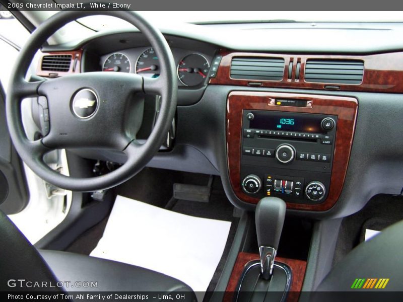 White / Ebony 2009 Chevrolet Impala LT