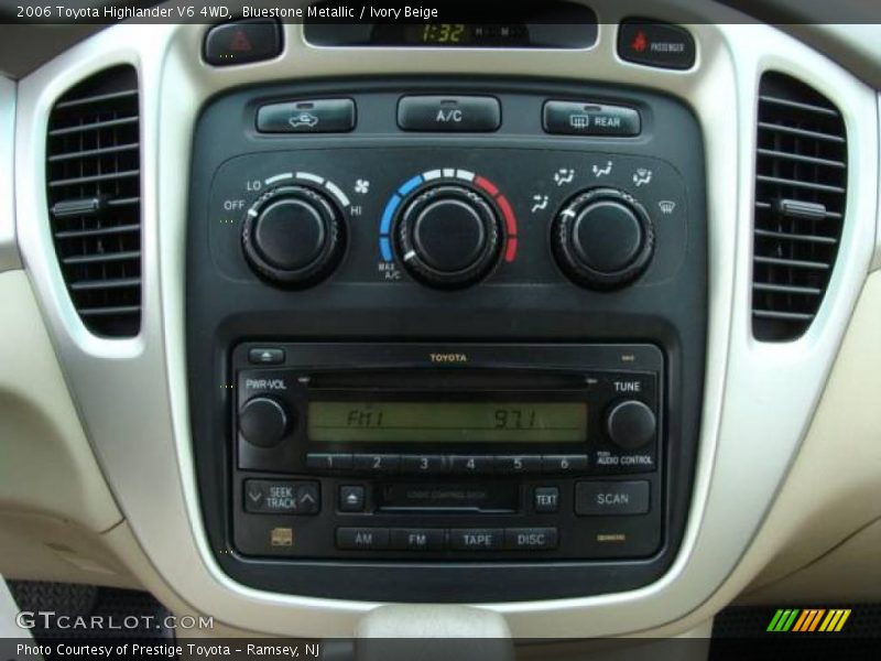 Bluestone Metallic / Ivory Beige 2006 Toyota Highlander V6 4WD