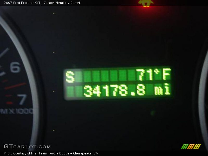 Carbon Metallic / Camel 2007 Ford Explorer XLT