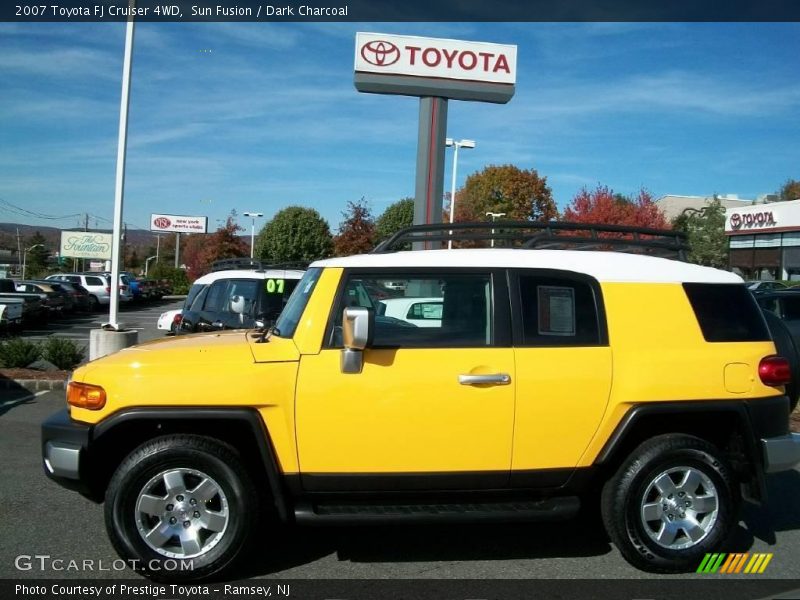 Sun Fusion / Dark Charcoal 2007 Toyota FJ Cruiser 4WD