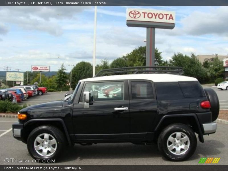 Black Diamond / Dark Charcoal 2007 Toyota FJ Cruiser 4WD
