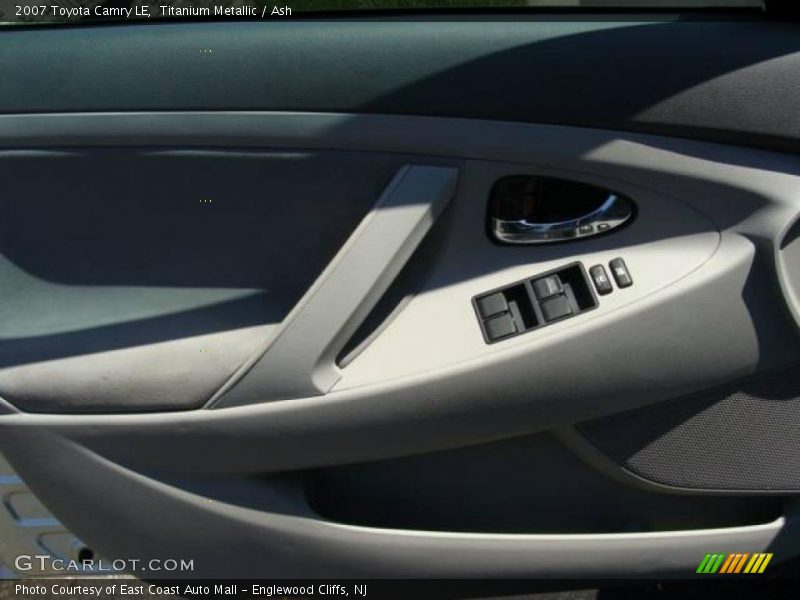 Titanium Metallic / Ash 2007 Toyota Camry LE