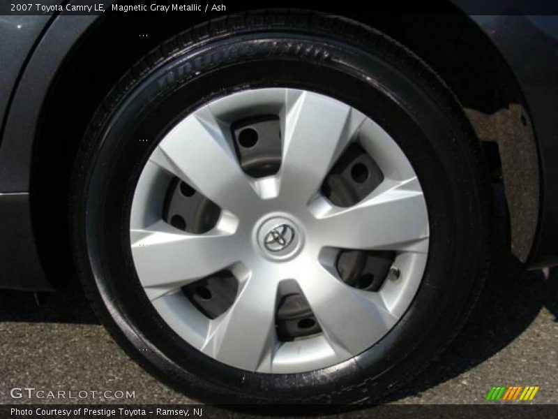 Magnetic Gray Metallic / Ash 2007 Toyota Camry LE