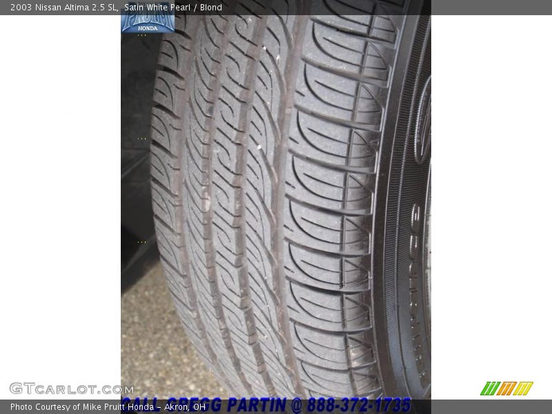 Satin White Pearl / Blond 2003 Nissan Altima 2.5 SL