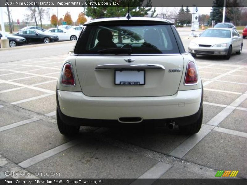 Pepper White / Grey/Carbon Black 2007 Mini Cooper Hardtop