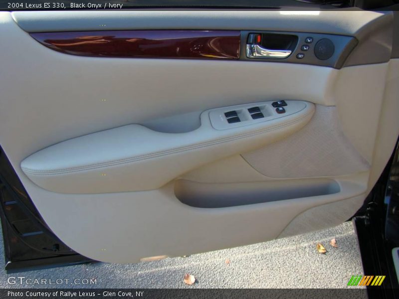 Black Onyx / Ivory 2004 Lexus ES 330