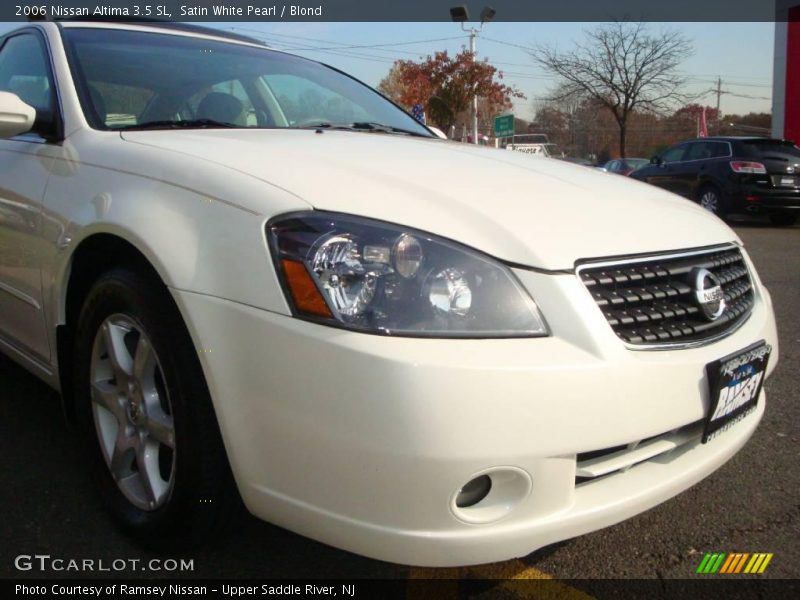 Satin White Pearl / Blond 2006 Nissan Altima 3.5 SL