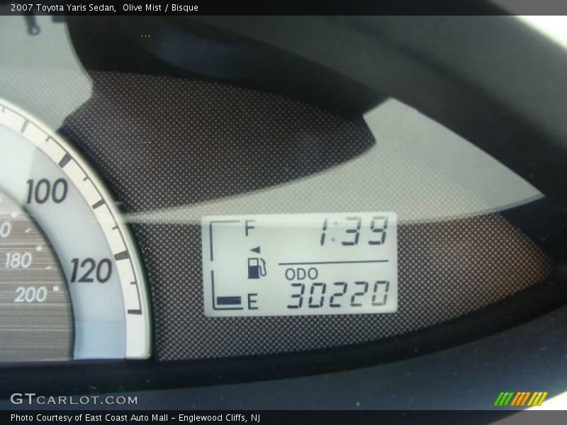 Olive Mist / Bisque 2007 Toyota Yaris Sedan