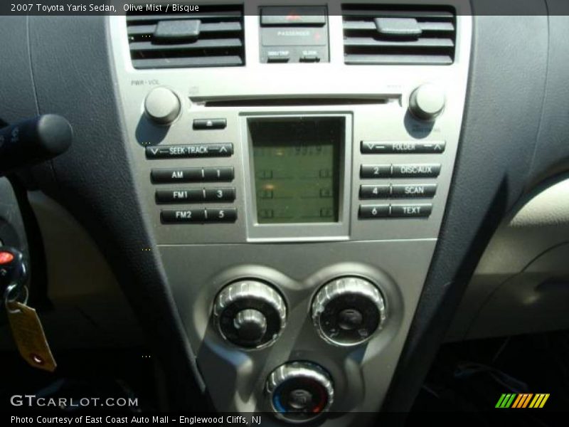 Olive Mist / Bisque 2007 Toyota Yaris Sedan