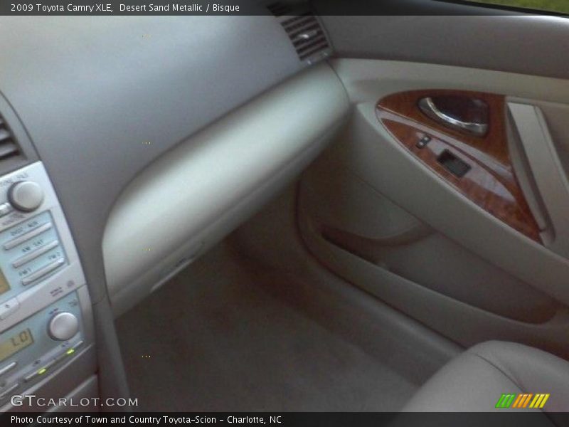 Desert Sand Metallic / Bisque 2009 Toyota Camry XLE
