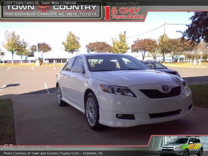 Super White / Charcoal 2009 Toyota Camry SE