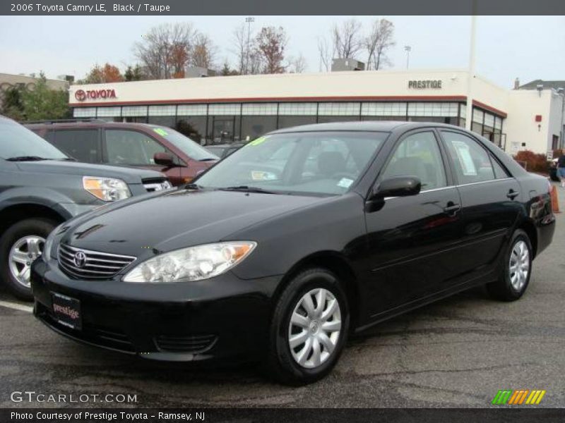 Black / Taupe 2006 Toyota Camry LE