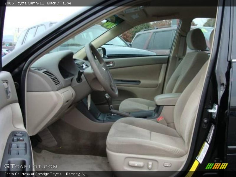 Black / Taupe 2006 Toyota Camry LE