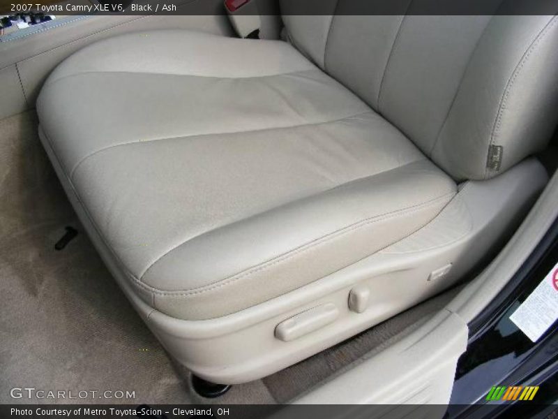 Black / Ash 2007 Toyota Camry XLE V6