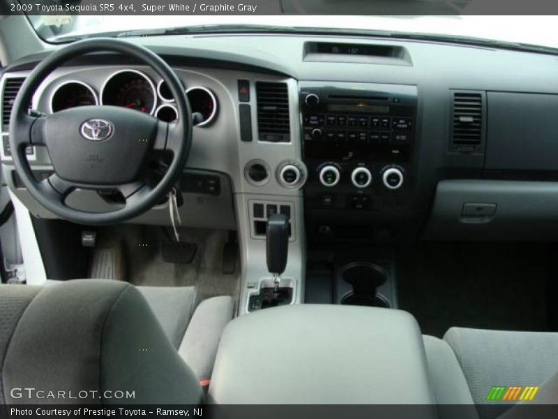 Super White / Graphite Gray 2009 Toyota Sequoia SR5 4x4