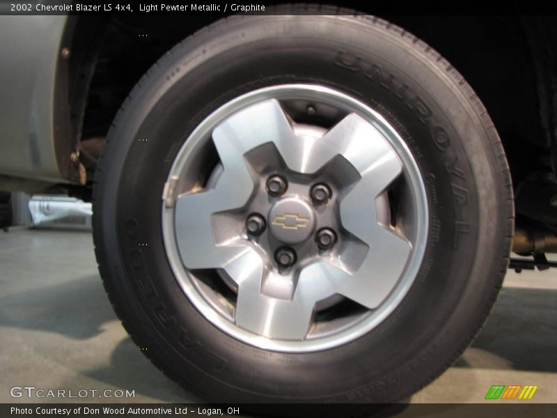 Light Pewter Metallic / Graphite 2002 Chevrolet Blazer LS 4x4