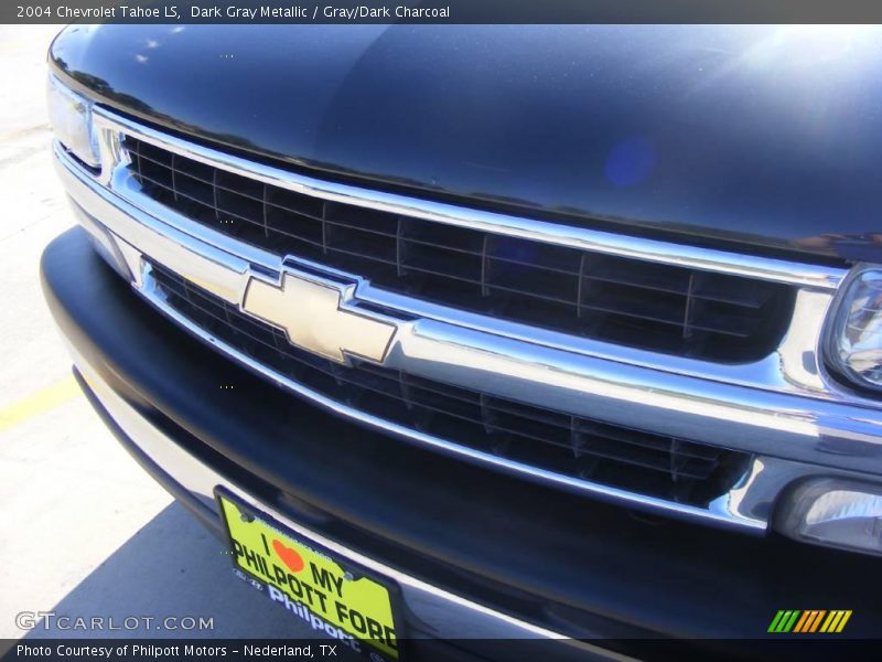 Dark Gray Metallic / Gray/Dark Charcoal 2004 Chevrolet Tahoe LS