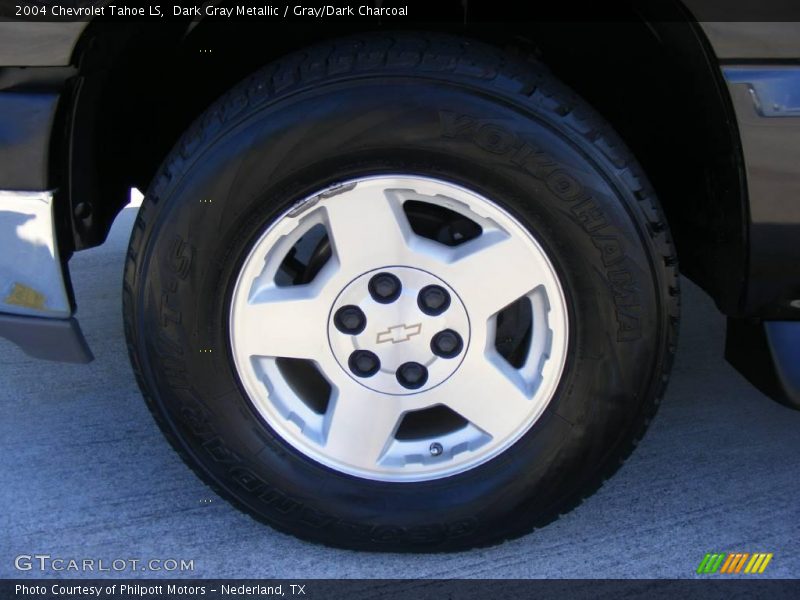 Dark Gray Metallic / Gray/Dark Charcoal 2004 Chevrolet Tahoe LS