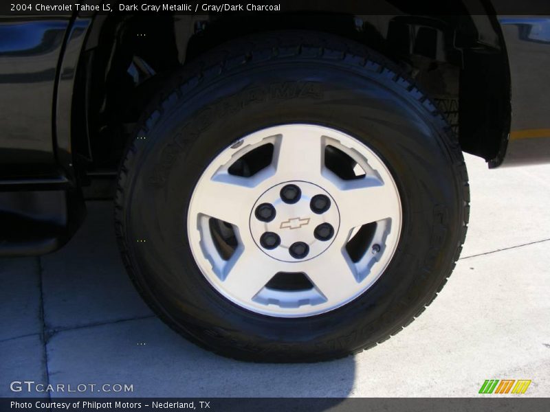 Dark Gray Metallic / Gray/Dark Charcoal 2004 Chevrolet Tahoe LS