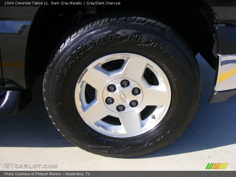 Dark Gray Metallic / Gray/Dark Charcoal 2004 Chevrolet Tahoe LS
