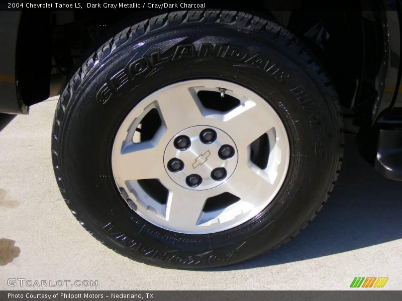 Dark Gray Metallic / Gray/Dark Charcoal 2004 Chevrolet Tahoe LS