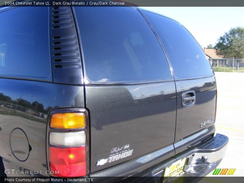 Dark Gray Metallic / Gray/Dark Charcoal 2004 Chevrolet Tahoe LS