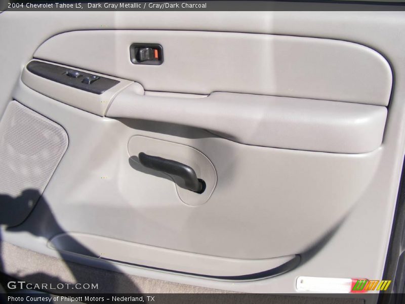 Dark Gray Metallic / Gray/Dark Charcoal 2004 Chevrolet Tahoe LS