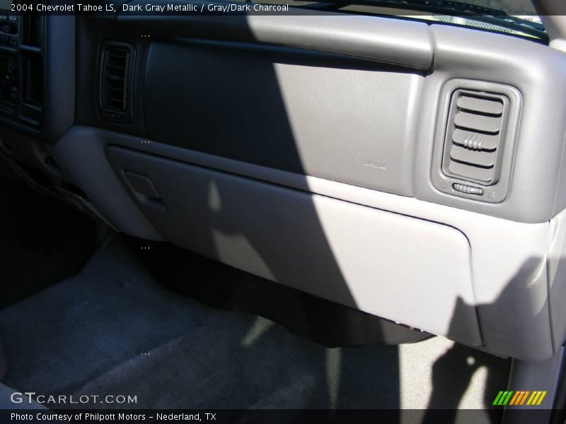 Dark Gray Metallic / Gray/Dark Charcoal 2004 Chevrolet Tahoe LS