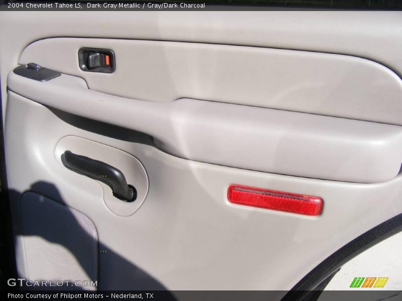 Dark Gray Metallic / Gray/Dark Charcoal 2004 Chevrolet Tahoe LS
